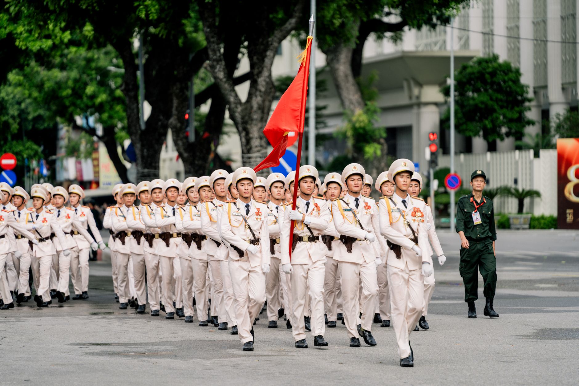 开封职业学院（中专部）：应征入伍与退役资助