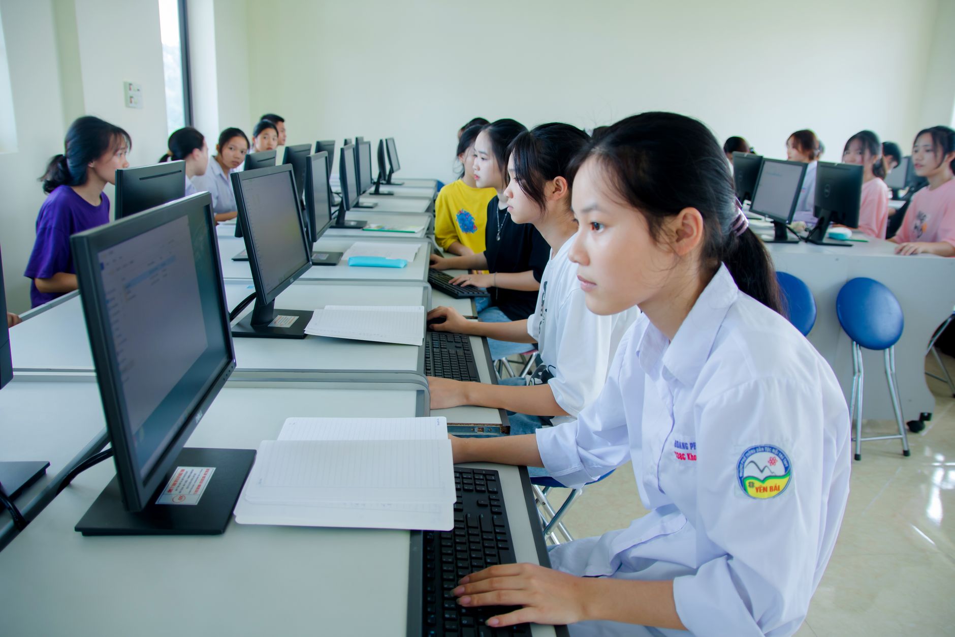郑州科技学院附属中等专业学校 · 无人机操控与维护 专业介绍与报名信息