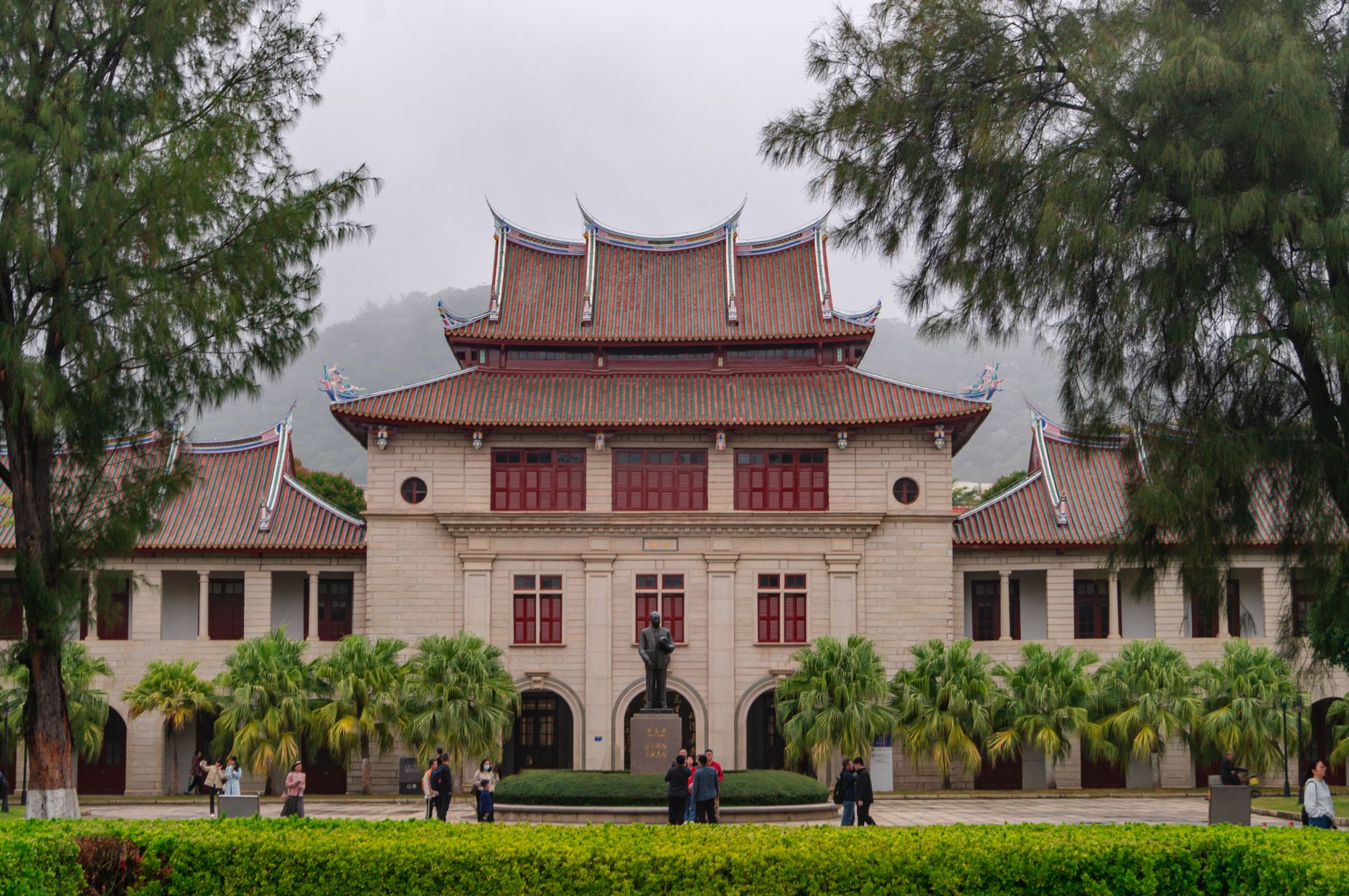 初三孩子考不上高中，读中专以后还有没有机会继续上大学？