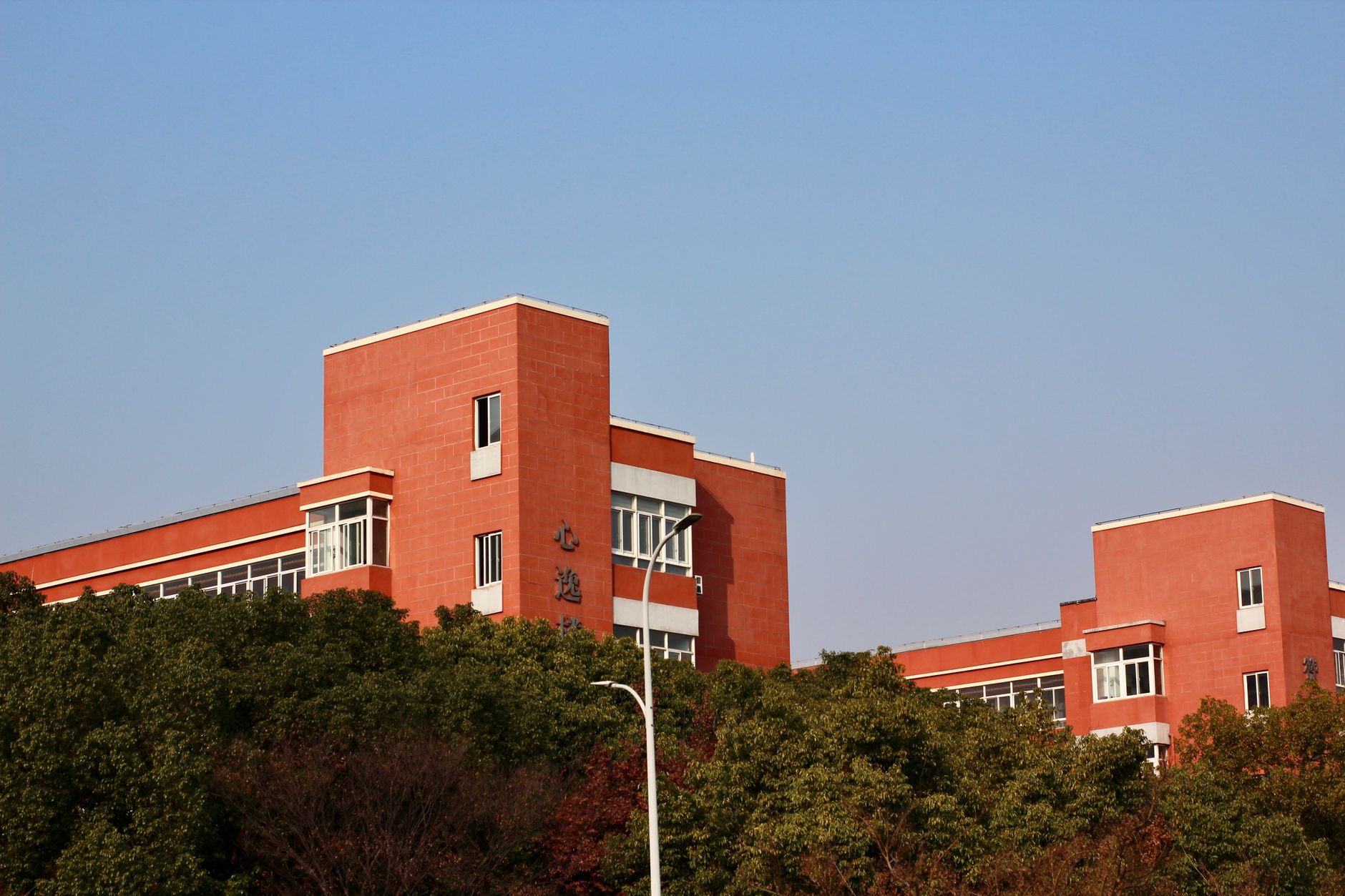 外省户口能在河南读中职吗？可以，但先确认三件事