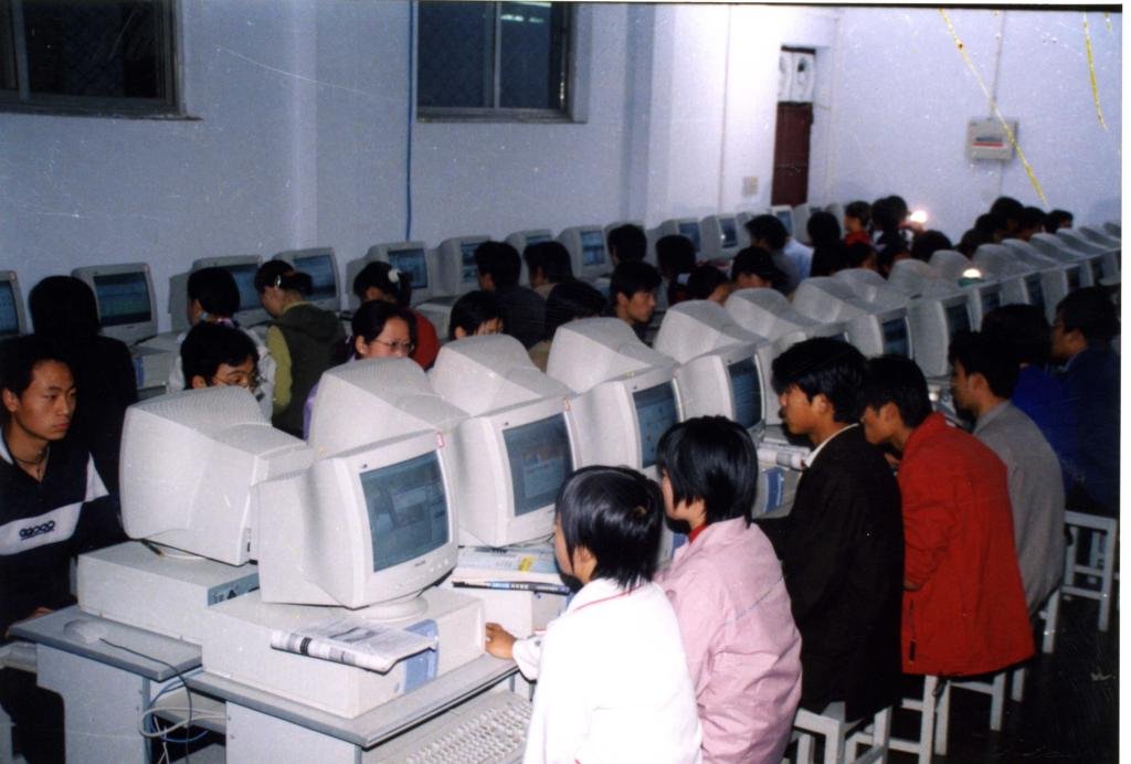 郑州科技学院附属中等专业学校 · 直播电商服务 专业介绍与报名信息