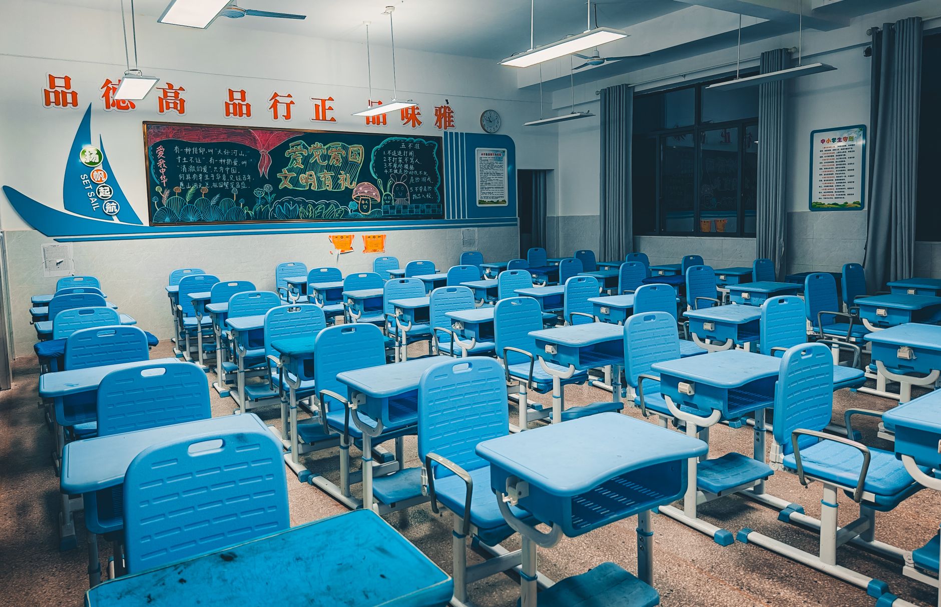 中专到底能不能带手机?学校管手机严不严,家长怎么问