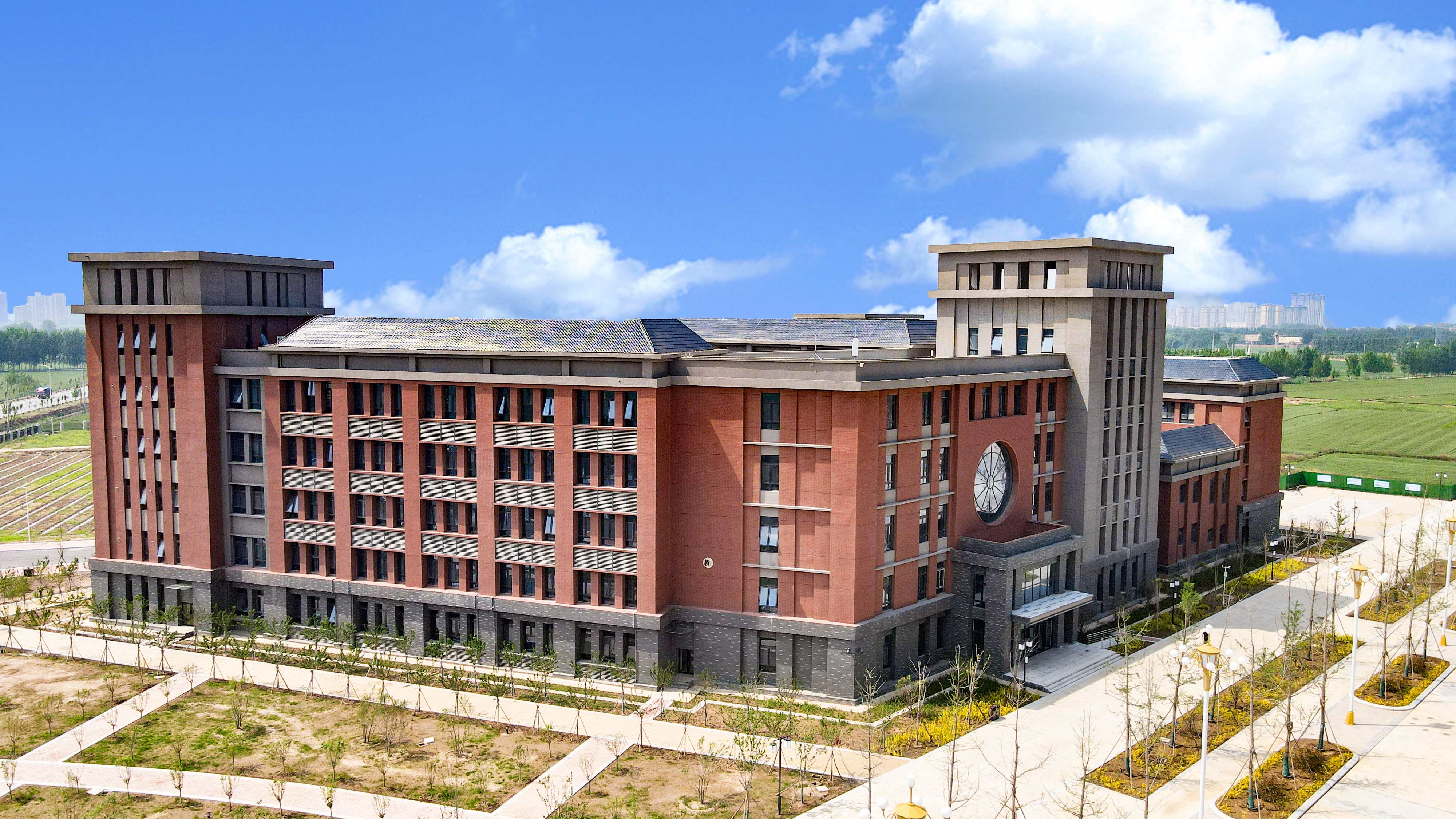 郑州信息工程职业学院中专部校园实景