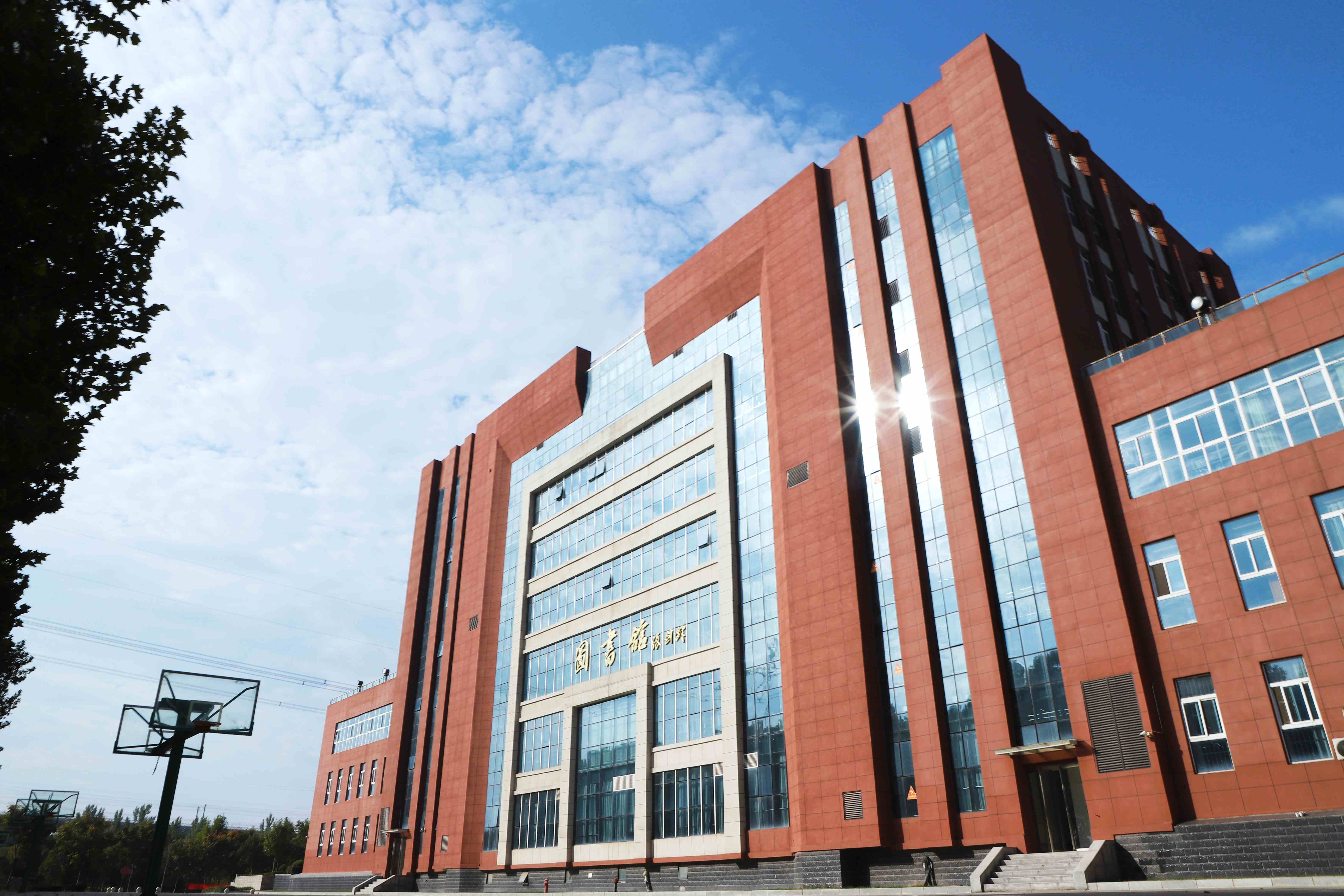 郑州信息工程职业学院中专部校园实景